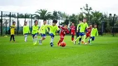 沃克透露：AC米兰之旅暂告一段落，曼城征程继续进行中